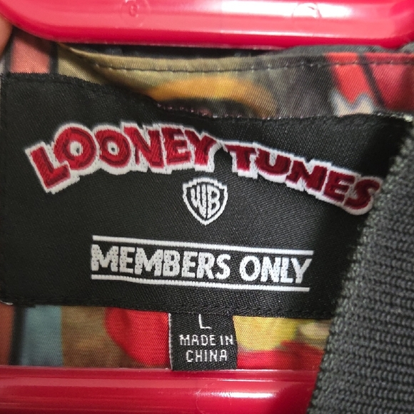 Warner Bros. Looney Tunes Members Only Graphic Bomber Jacket - Picture 2 of 2
